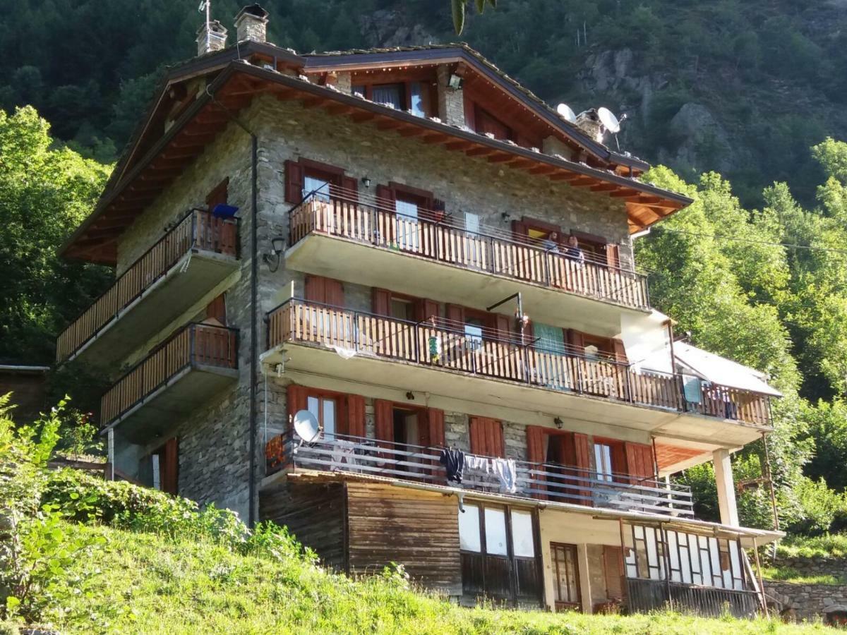 Pontboset B&B La Borma Di Pombo מראה חיצוני תמונה