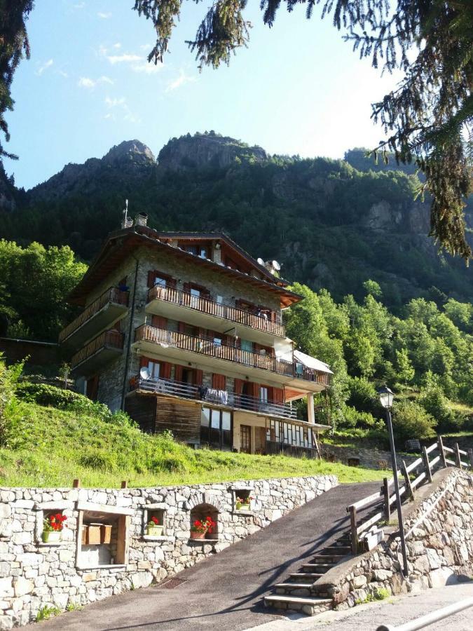 Pontboset B&B La Borma Di Pombo מראה חיצוני תמונה